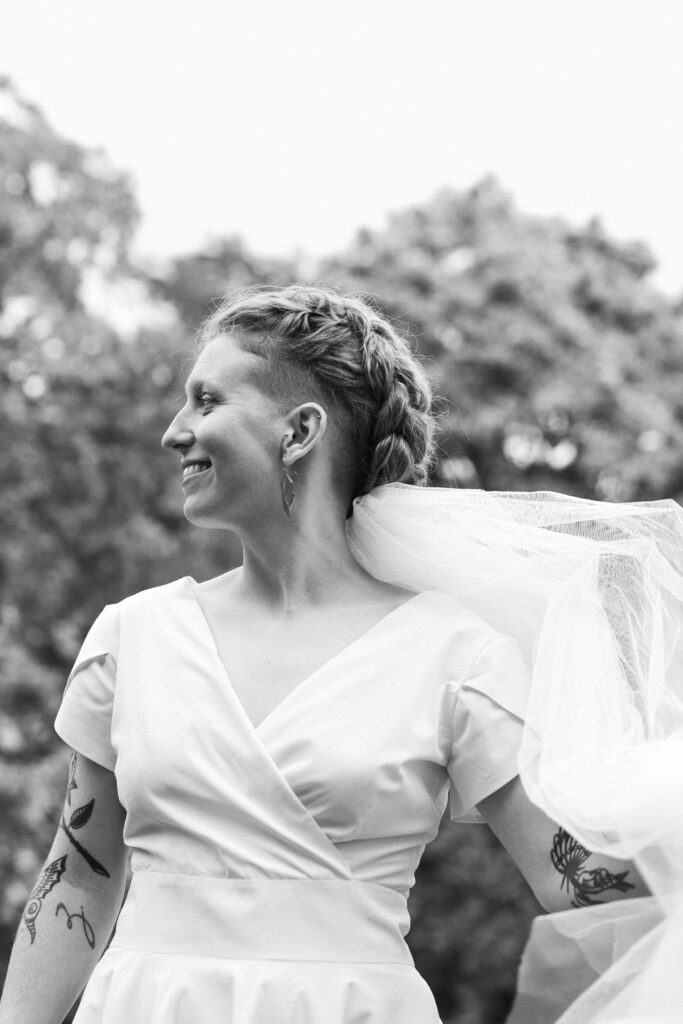 Schwarz Weiß Bild einer Braut 